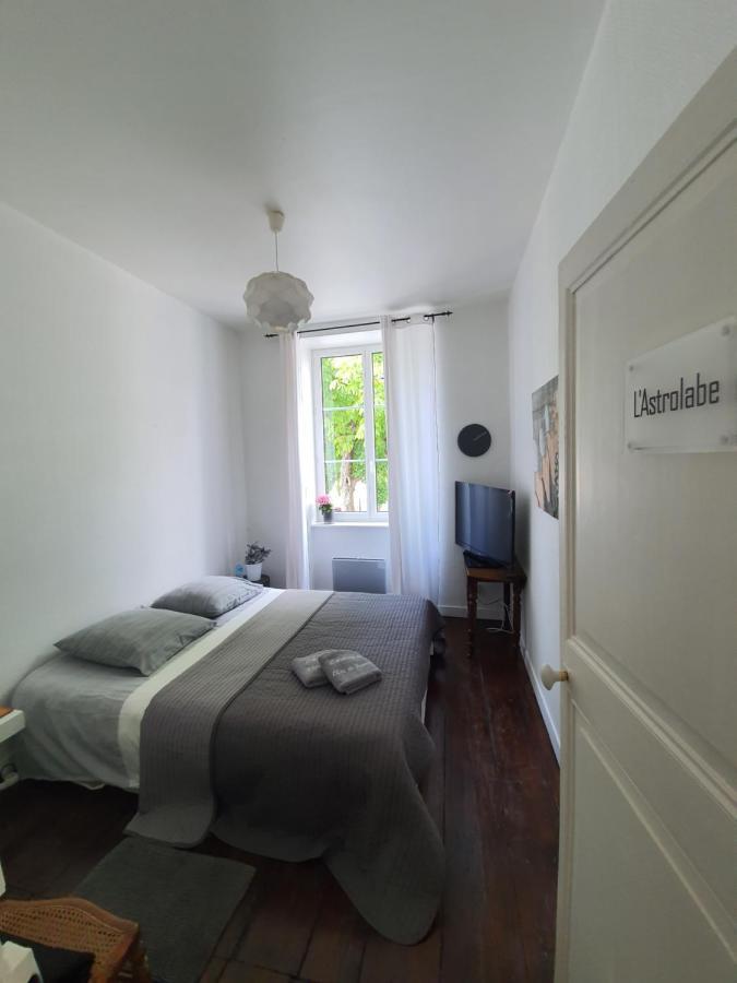 Maison Laurenza 2 Chambres D'Hotes Saint-Jean-de-Liversay エクステリア 写真